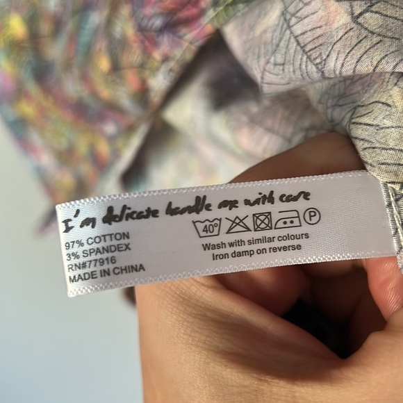 1 Like No Other Men’s Vibrant Pattern Long Sleeve Button Down - Picture 6 of 7